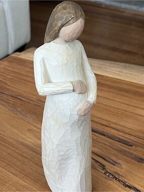 Willow Tree “Cherish” expectant Mother Figurine - Cream Dress, Brown Hair